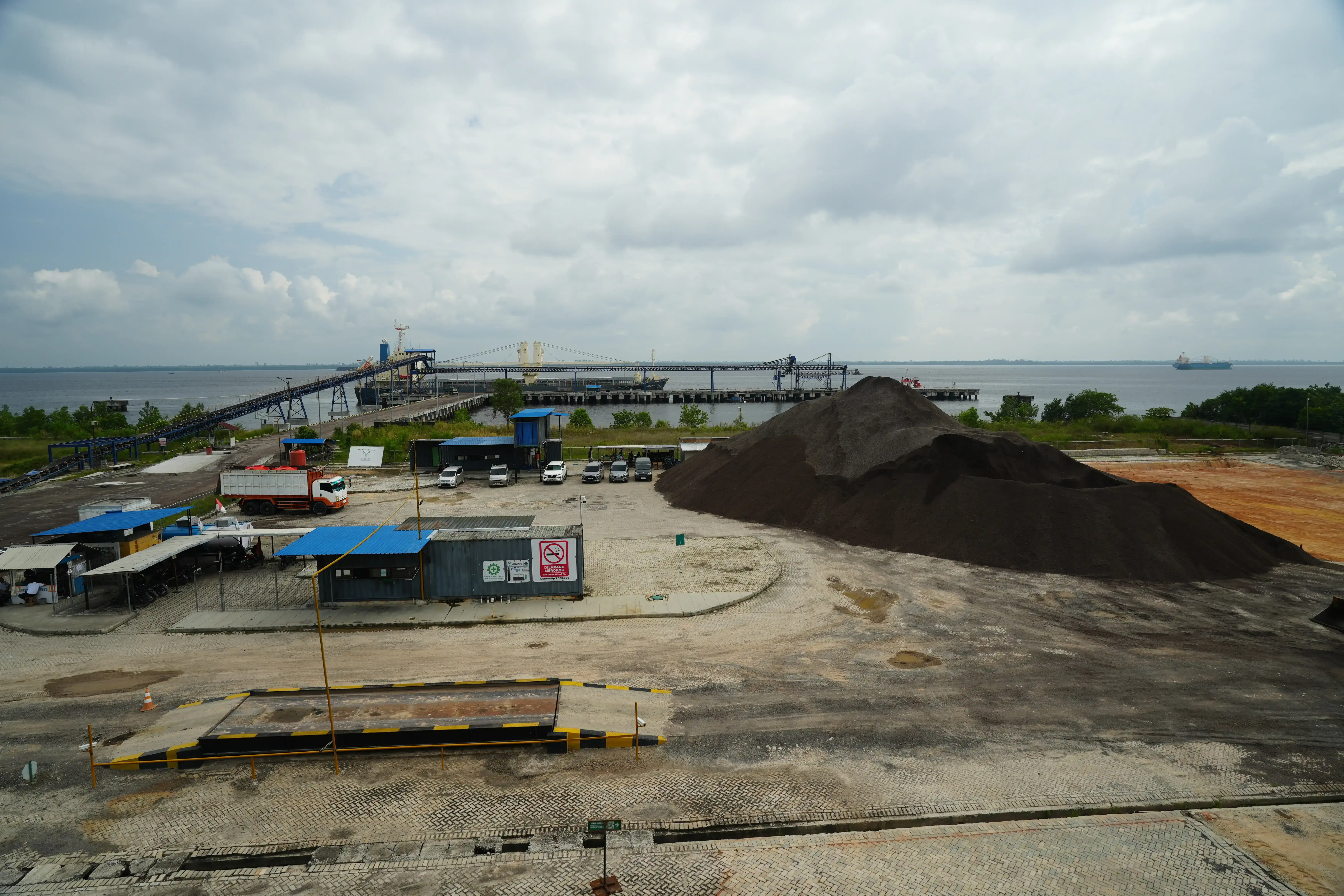 Pendirian dan Latar Belakang